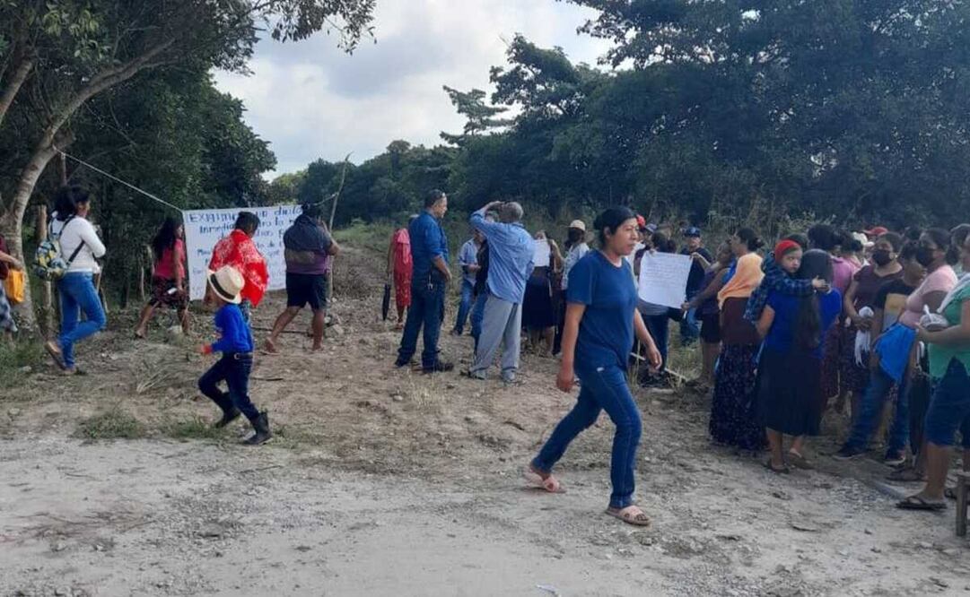 Campesinos de Guichicovi bloquean vías del Tren Transístmico en Oaxaca; exigen respuesta a demandas. Foto: Especial