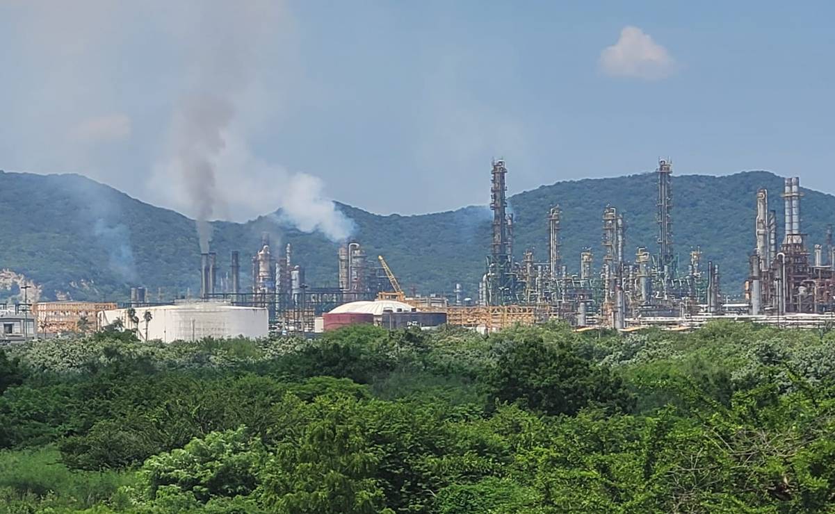 Más de 2 mil personas no fueron contratadas este año para labores de mantenimiento en refinería de Salina Cruz