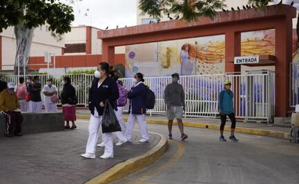Segundo día de protestas de trabajadores del Hospital Civil; Salud de Oaxaca no responde, acusan