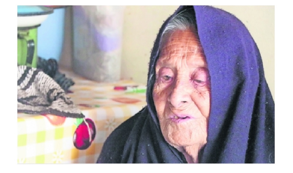 A sus 105 años, doña Carmen dice que siempre ha sido feliz