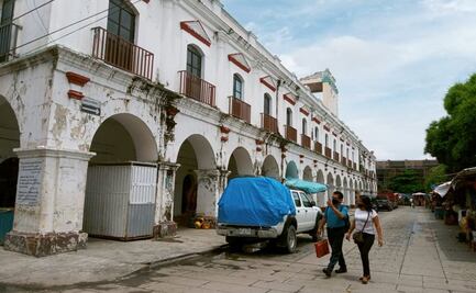 Portal de los Símbolos Patrios, pese a 100 años de historia, vive orfandad tras el terremoto
