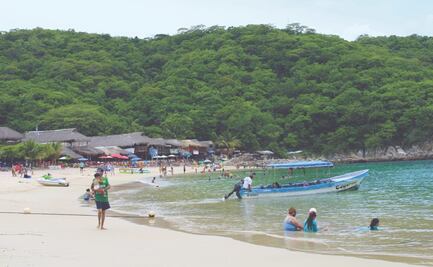 En Huatulco nadie obedeció el cierre porque “no nos consultaron”; sólo hay 8 camas Covid en la zona, denuncian