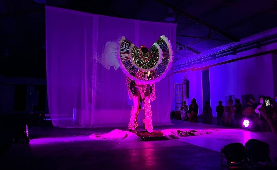 El artista Lukas Avendaño muestra un proyecto multidisciplinario que fusiona el arte y la tecnología. Foto: Cortesía