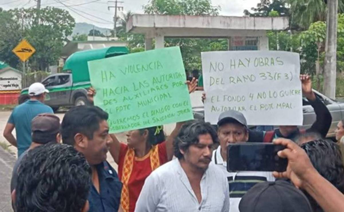 Dos bloqueos en el Istmo de Oaxaca colapsan el tráfico; protestan por abuso policial y desatención de edil