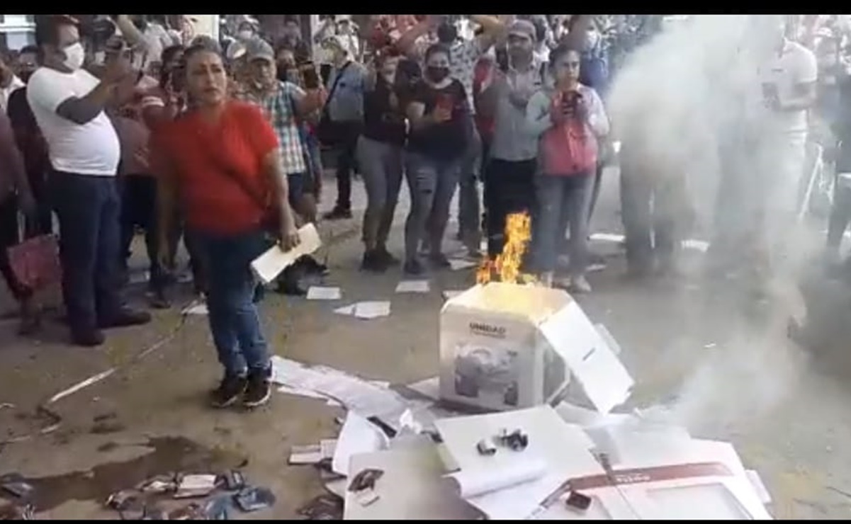 Cancelan elección de coordinadores de Morena en Matías Romero, Oaxaca, tras quema de boletas. Foto: Especial