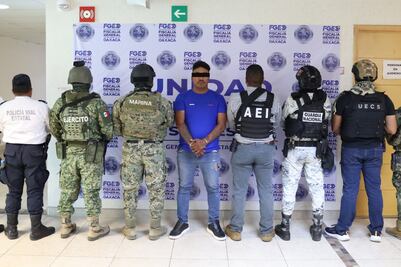 “Generador de violencia”, detenido por la Fiscalía de Oaxaca, posaba en fotos con políticos de Morena 