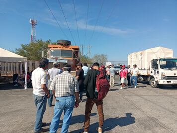 Proveedores de la refinería de Salina Cruz, Oaxaca, acuerdan tomar acciones para exigir a Pemex el pago de mil 200 millones de pesos 