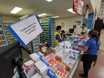 Por compras de pánico, se agota gel antibacterial y cubrebocas en supermercados de Oaxaca