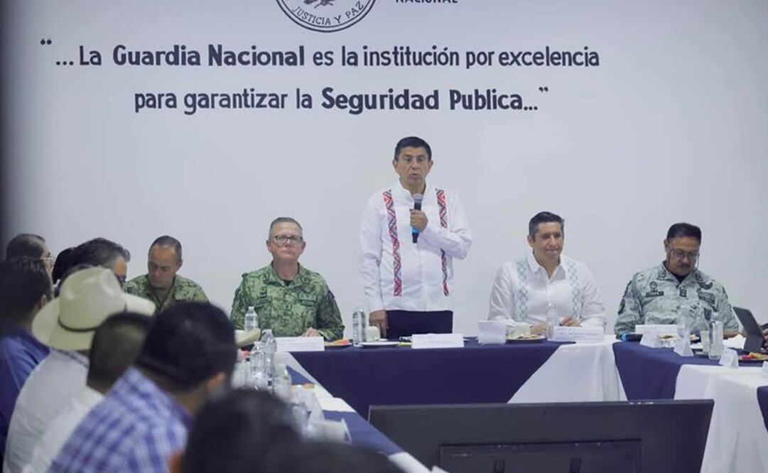 Se adjudica Jara inversión de 509 mdp que Federación destinó para combatir inseguridad en la Cuenca de Oaxaca. Fotos: Antonio Mundaca