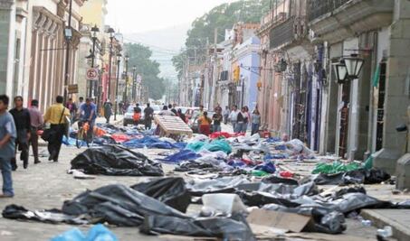 Repudia Sección 22 a Ulises Ruiz en la conmemoración de los 14 años del desalojo del zócalo