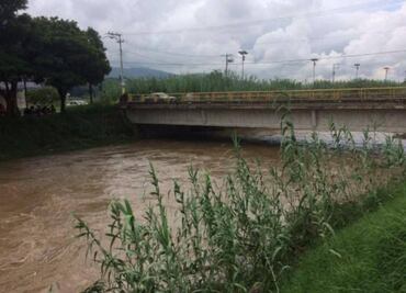 Buscan en Oaxaca a dos personas desaparecidas tras ser arrastradas por el río Salado