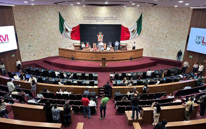 PT y MC proponen reducir al 3% el número de firmas para realizar una consulta de revocación de mandato en Oaxaca