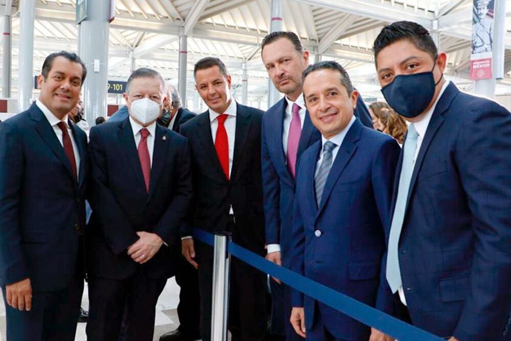 Asiste Murat a inauguración del Aeropuerto Internacional Felipe Ángeles; envía felicitación a AMLO. Foto: Alejandro Murat