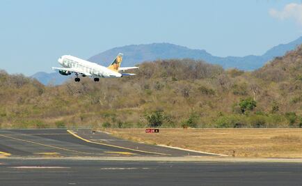 Apuesta Murat a fortalecer aeropuertos previo a la reactivación turística de Oaxaca