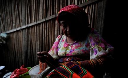 Indígenas esperan cancelación de tenis de Nike por símbolo de su etnia