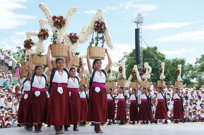 Por ser excluidos de la Guelaguetza, piden destitución del director de Cultura de Tlacolula