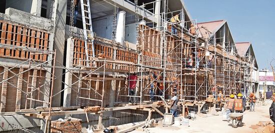 Robos y bajas ventas sufren comerciantes damnificados del 7-S en el Istmo