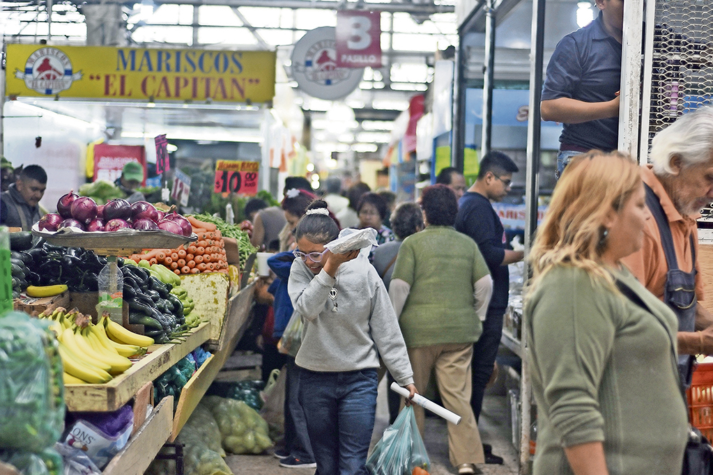 Golpe a familias; se encarece canasta básica en enero