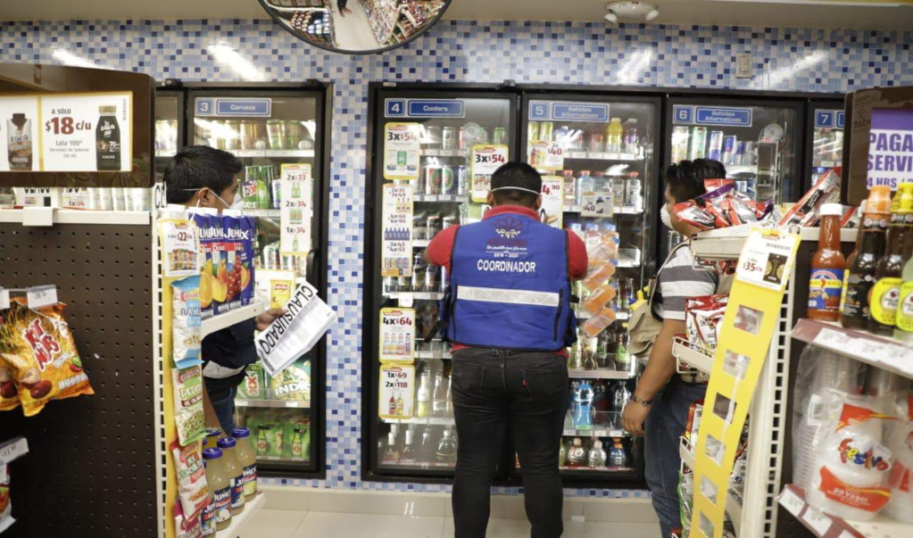 Argumentando aumento de violencia familiar por cuarentena, en Salina Cruz venden cerveza sin autorización