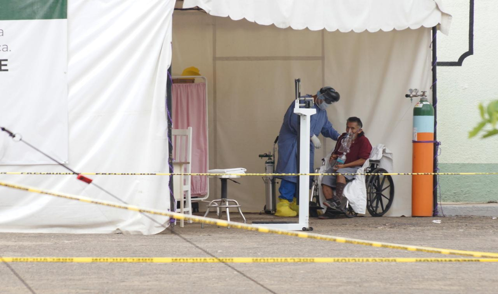 Suman 15 amparos de personal médicos en Oaxaca; exigen protección para atender pandemia