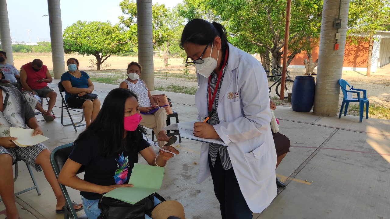 Aplicarán primeras dosis de Pfizer en ciudad de Oaxaca para personas rezagadas mayores de 18