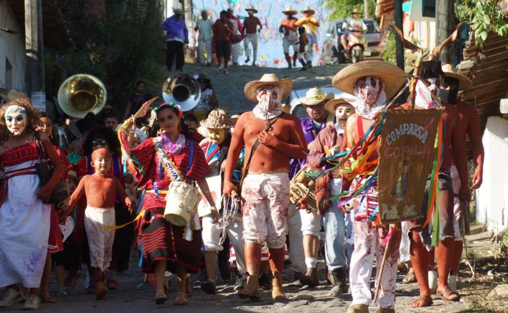 Previo a los d&iacute;as santos, vuelve misticismo de los carnavales tradicionales en Oaxaca
