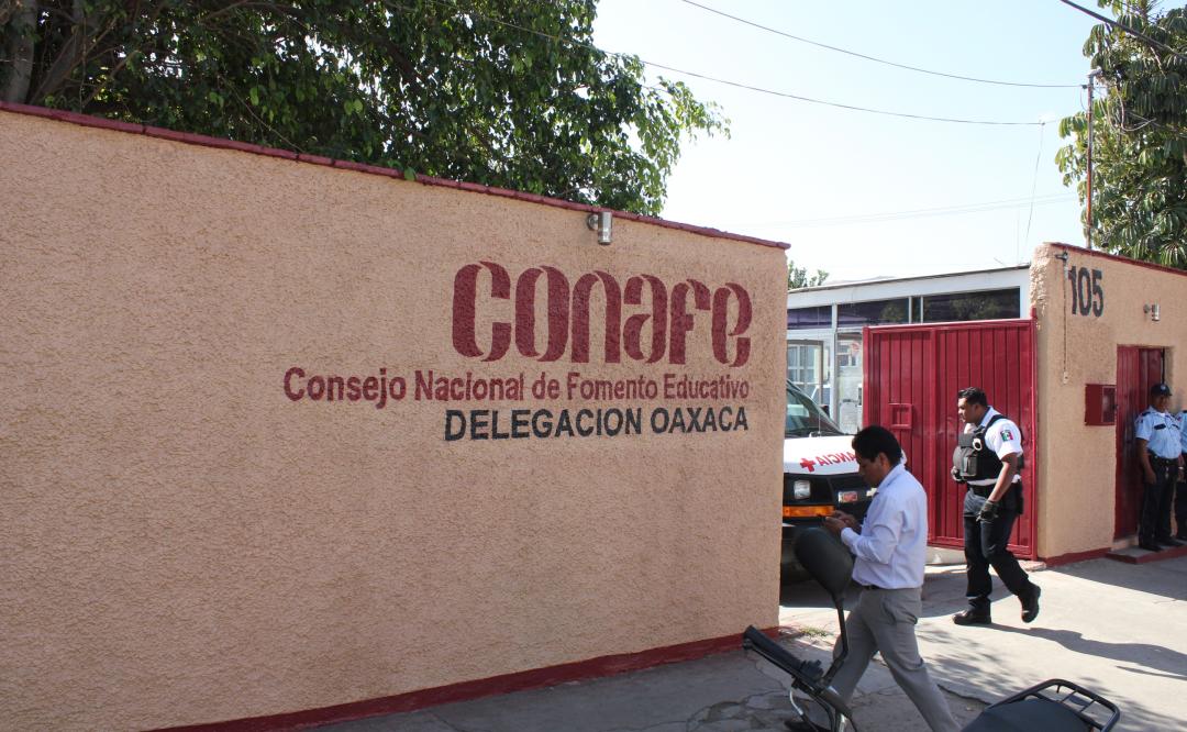 Trabajadores eventuales de Conafe serán cesados de sus cargos.