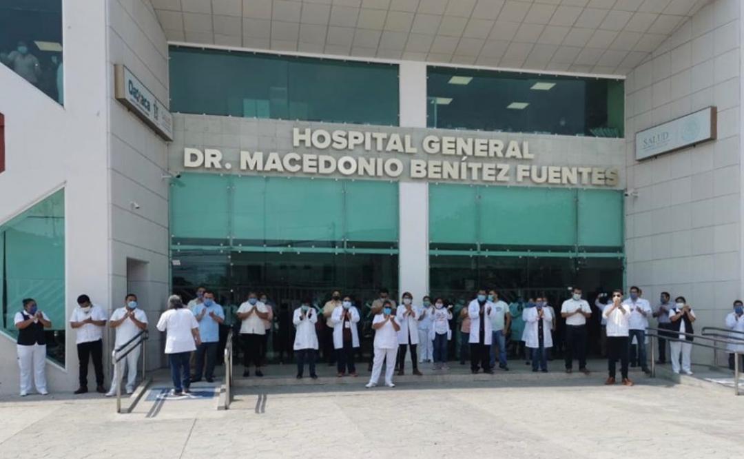 “La contingencia ya nos alcanzó”, dicen en homenaje a trabajador del hospital de Juchitán que murió por Covid-19