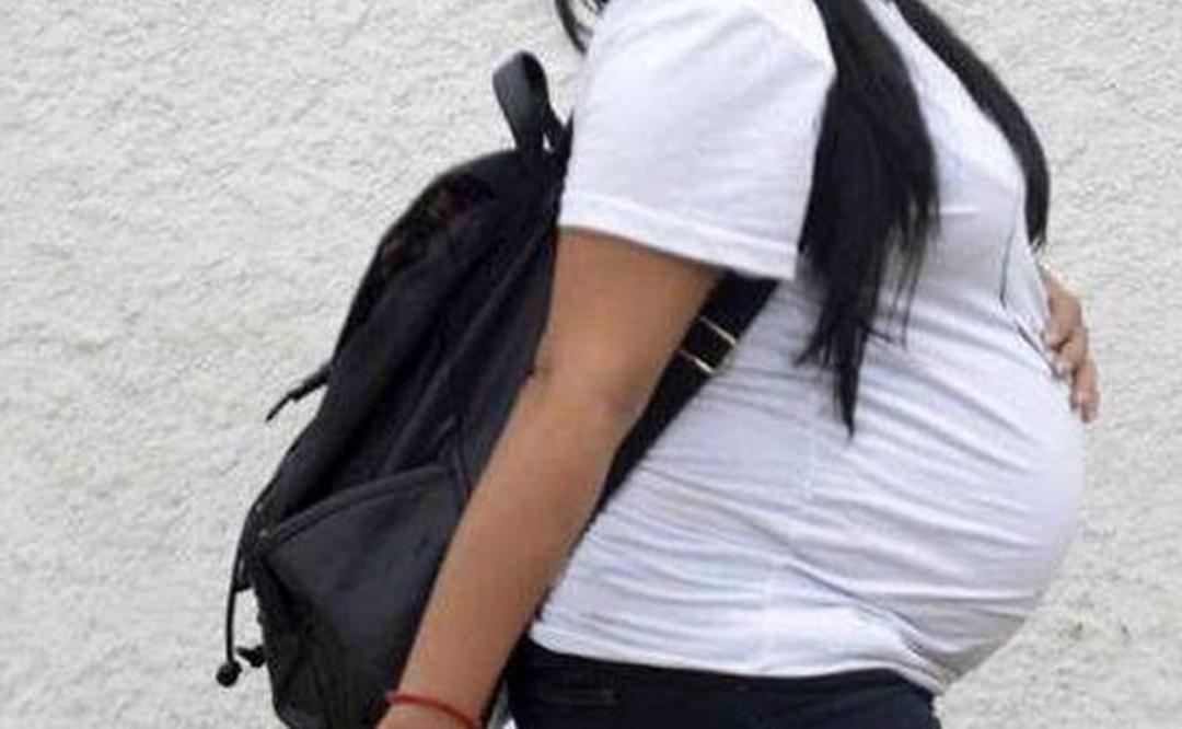 En plena contingencia, niña de 14 años da a luz a gemelos en Oaxaca; se reporta grave