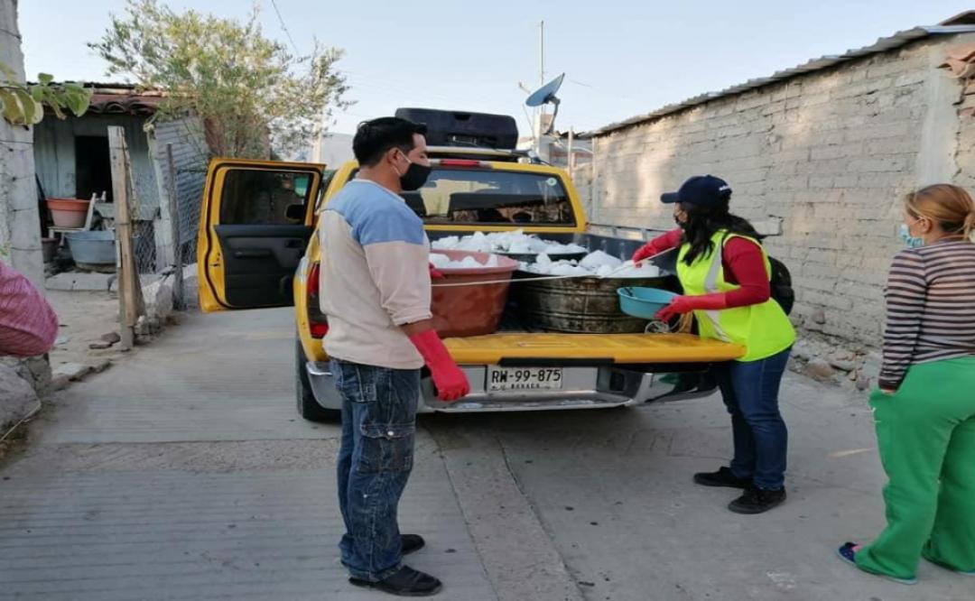 Mitla regala pescado comprado en Salina Cruz a pobladores ante pandemia por coronavirus