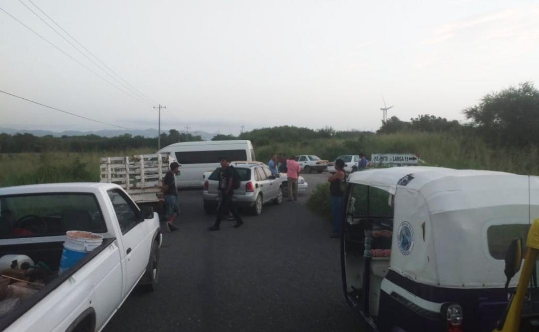 Por segundo día, transportistas del Istmo bloquean y exigen reconstrucción de carretera