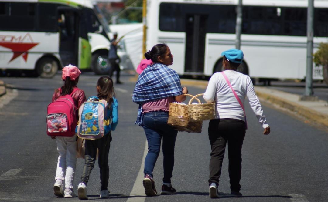 Cumple Oaxaca 48 horas sitiada: organizaciones bloquean carreteras en la capital y sus regiones