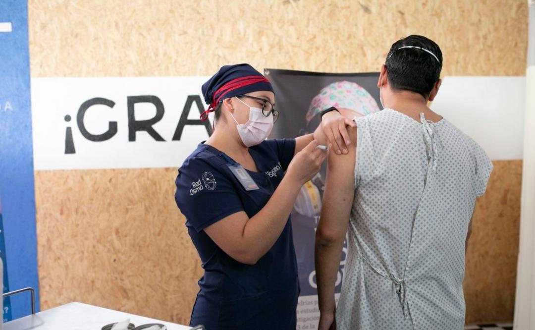 Prueban vacuna contra Covid-19 en primeros cinco voluntarios en Oaxaca; suman 950 aspirantes
