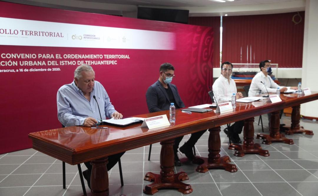 Firman Oaxaca y Veracruz plan de distribución de inversiones por Interoceánico en el Istmo