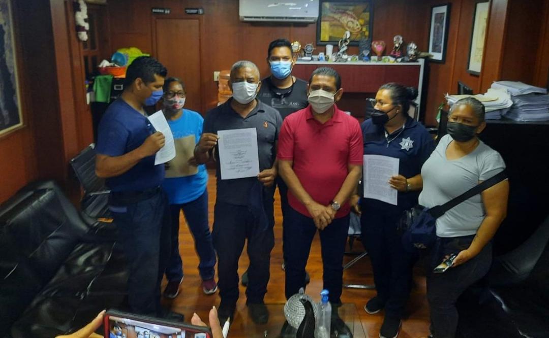 Policías de Salina Cruz levantan paro tras acuerdo de pago de 45 días de aguinaldo