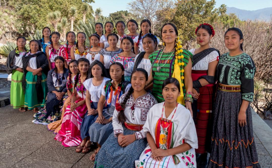 Lila Downs y Fondo Guadalupe Musalem buscan 2.3 mdp para becar a 36 mujeres de Oaxaca