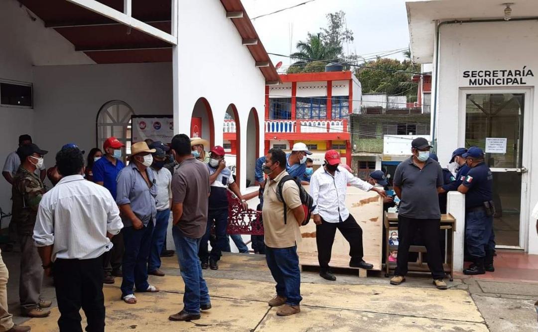 Habitantes de 14 agencias de Matías Romero toman palacio de este municipio del Istmo de Oaxaca