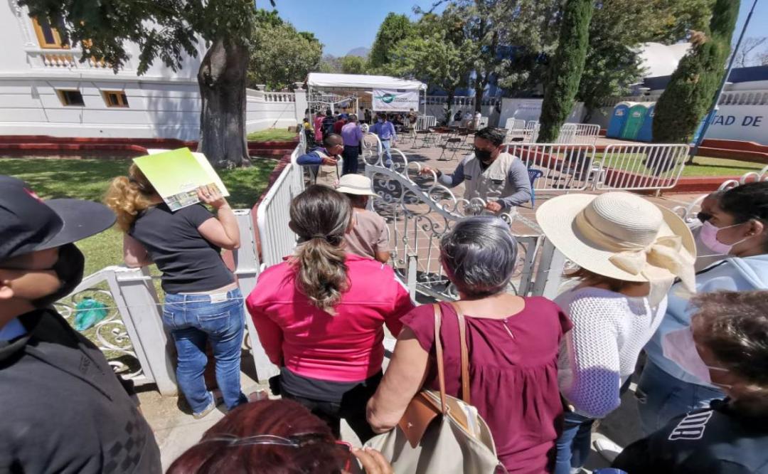 Se agotan vacunas Covid-19 en Facultad de Medicina de la UABJO, suman 4 sedes sin dosis en capital de Oaxaca