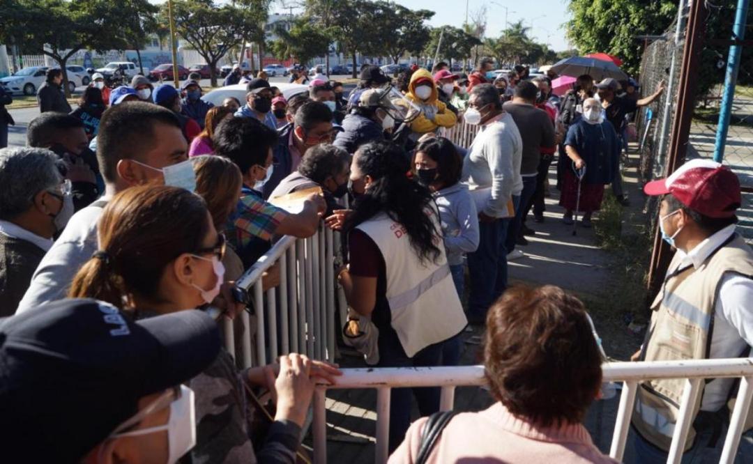 Vacunación contra Covid-19 en Oaxaca es un desastre: Murat; denuncia caos de Bienestar ante Conago