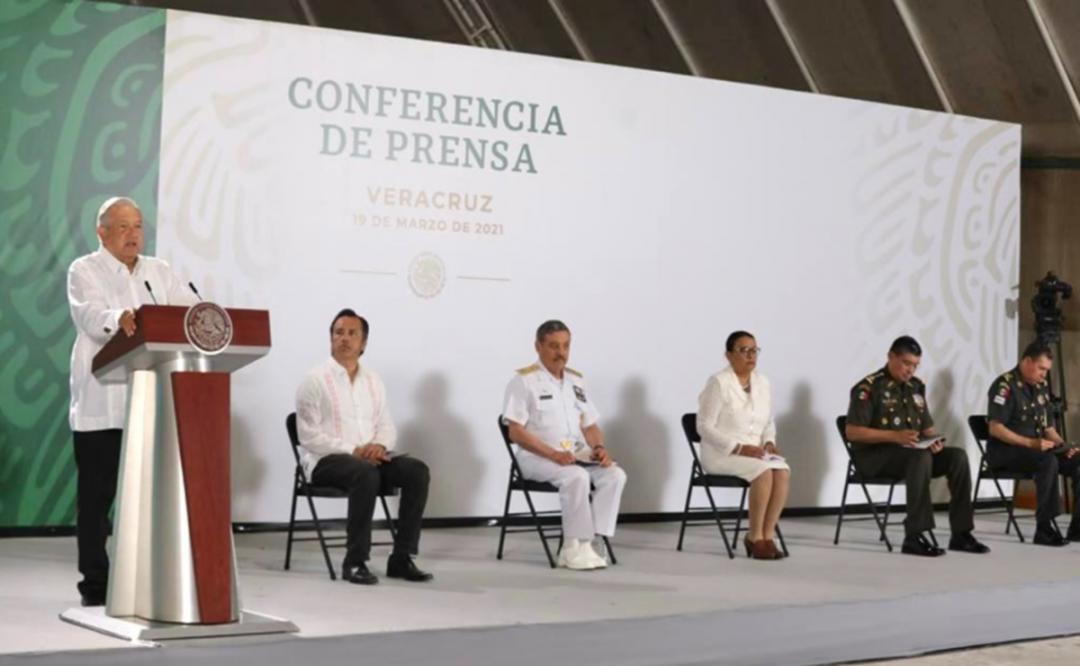 Entrega AMLO proyecto Interoceánico del Istmo de Tehuantepec a la Marina