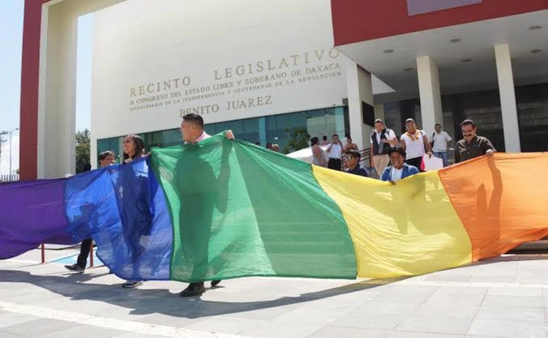 Partidos en Oaxaca tendrán que postular para diputaciones locales al menos una fórmula LGBTQ+
