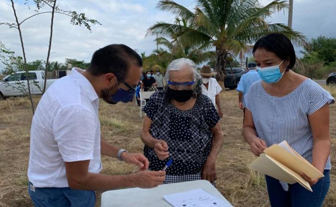 Pese a ganar amparo, 15 ancianos zapotecos de Oaxaca siguen sin acceso a vacuna antiCovid-19
