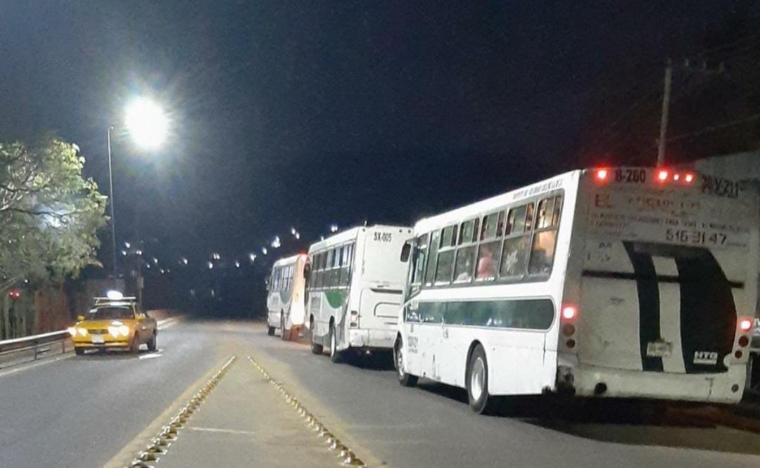 Tras 4 días de bloqueo, liberan Aeropuerto Internacional de Oaxaca; llegan a acuerdos con normalistas