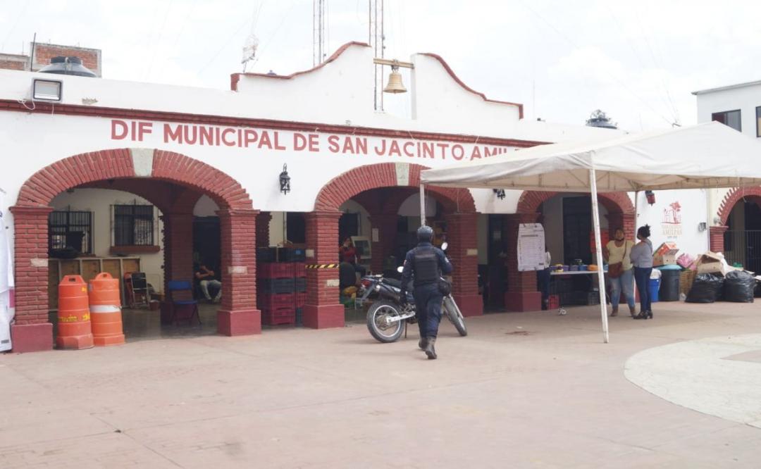 Candidato independiente, virtual ganador en San Jacinto Amilpas, resguarda Consejo Electoral Municipal