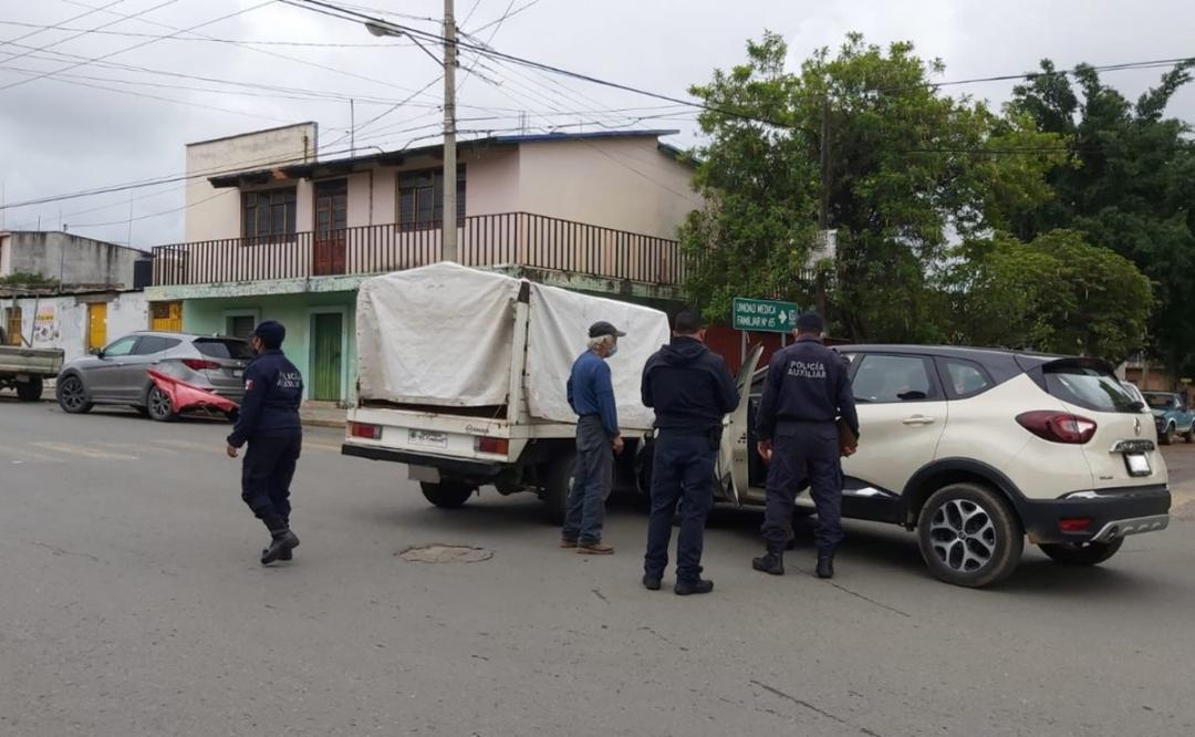Cesan a 4 policías de Oaxaca, en presunto estado de ebriedad, por provocar accidente