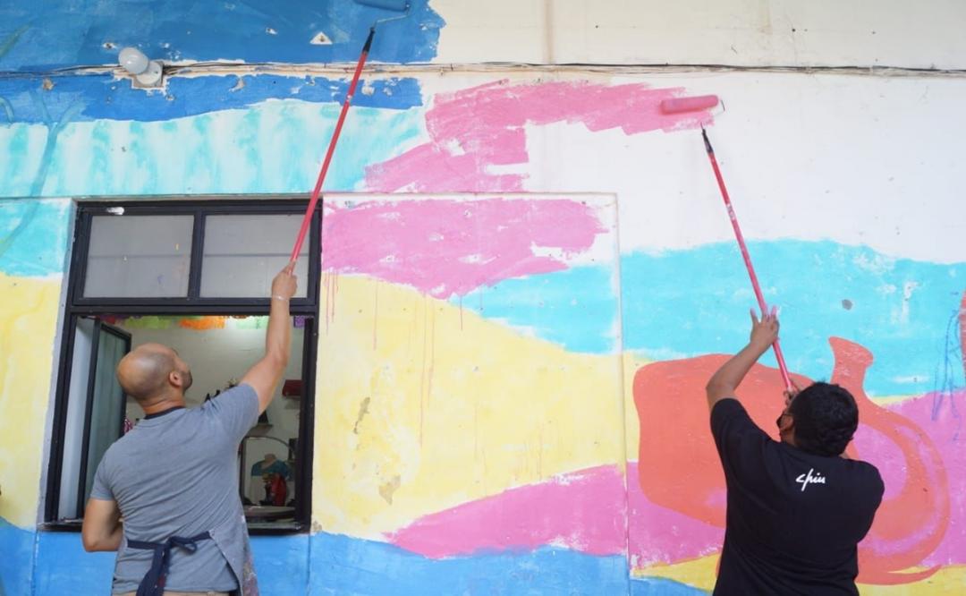 Con mural, artistas de Oaxaca y de la frontera visibilizan situación de oaxaqueños migrantes