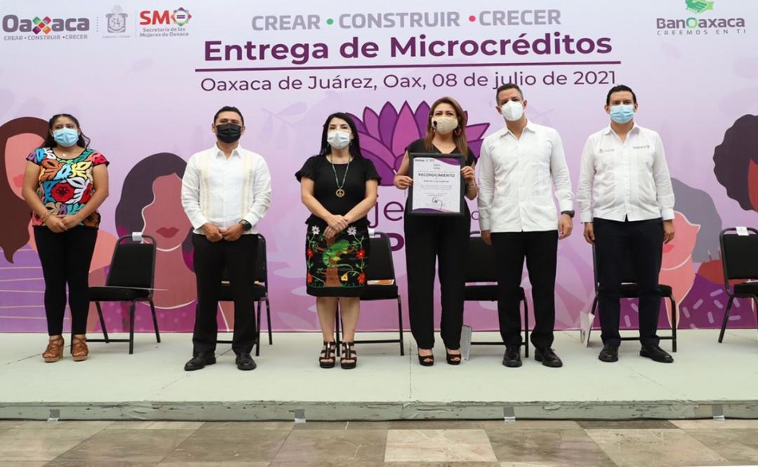 Entrega gobierno de Oaxaca 100 créditos a mujeres víctimas de violencia de género