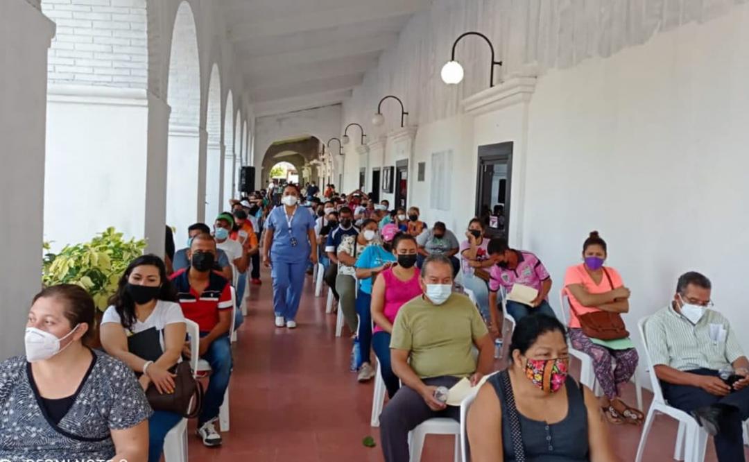 Aplican 9 mil 545 dosis contra Covid-19 para mayores de 30 años en siete municipios del Istmo de Oaxaca