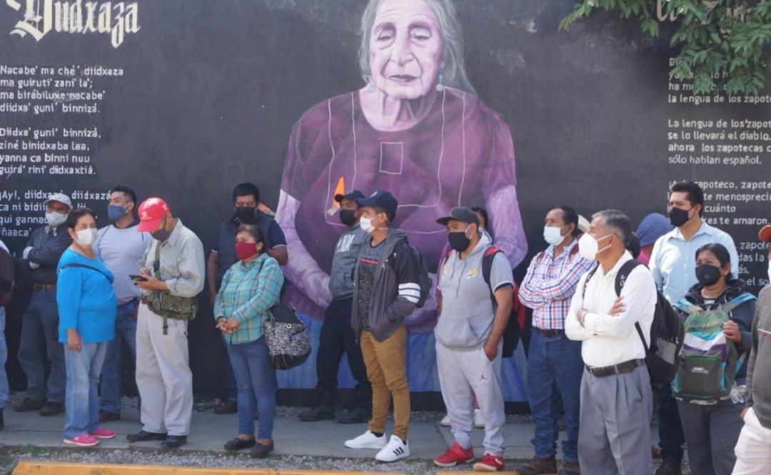 Por Covid-19, suspenden en Oaxaca actividades de bares; reuniones familiares, “sólo con sana distancia”