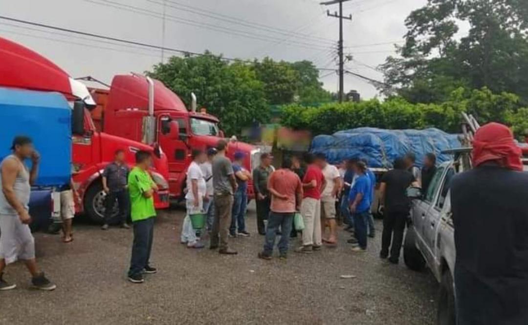 Comunidades “castigan” a mixes de San Juan Mazatlán y los encapsulan; Istmo suma 8 días de bloqueos